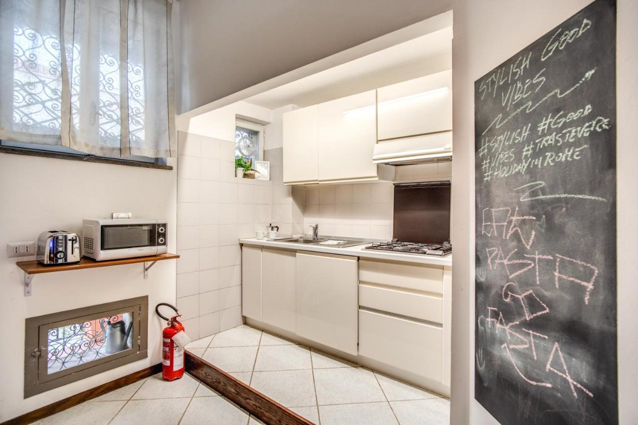 Trastevere - Stylish Good Vibes Apartment Rome Bagian luar foto