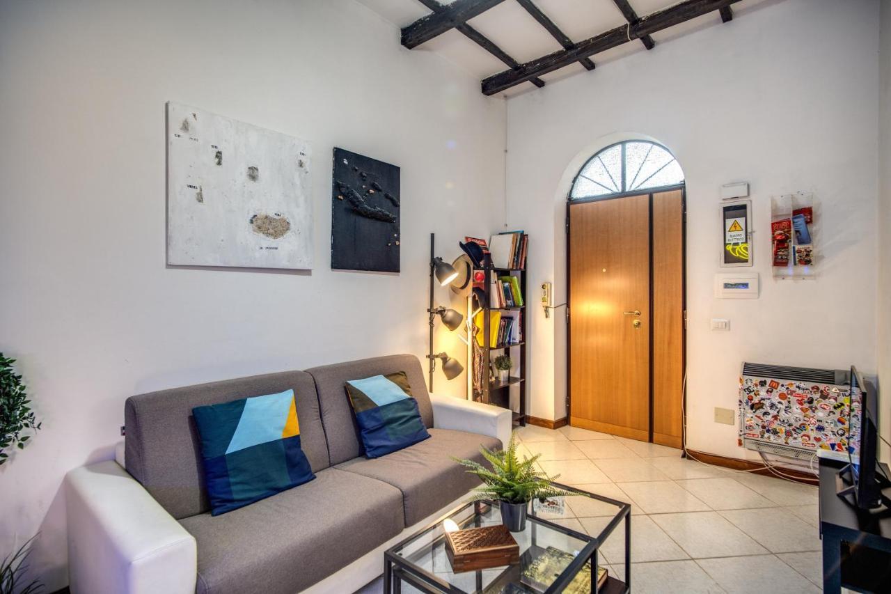 Trastevere - Stylish Good Vibes Apartment Rome Bagian luar foto