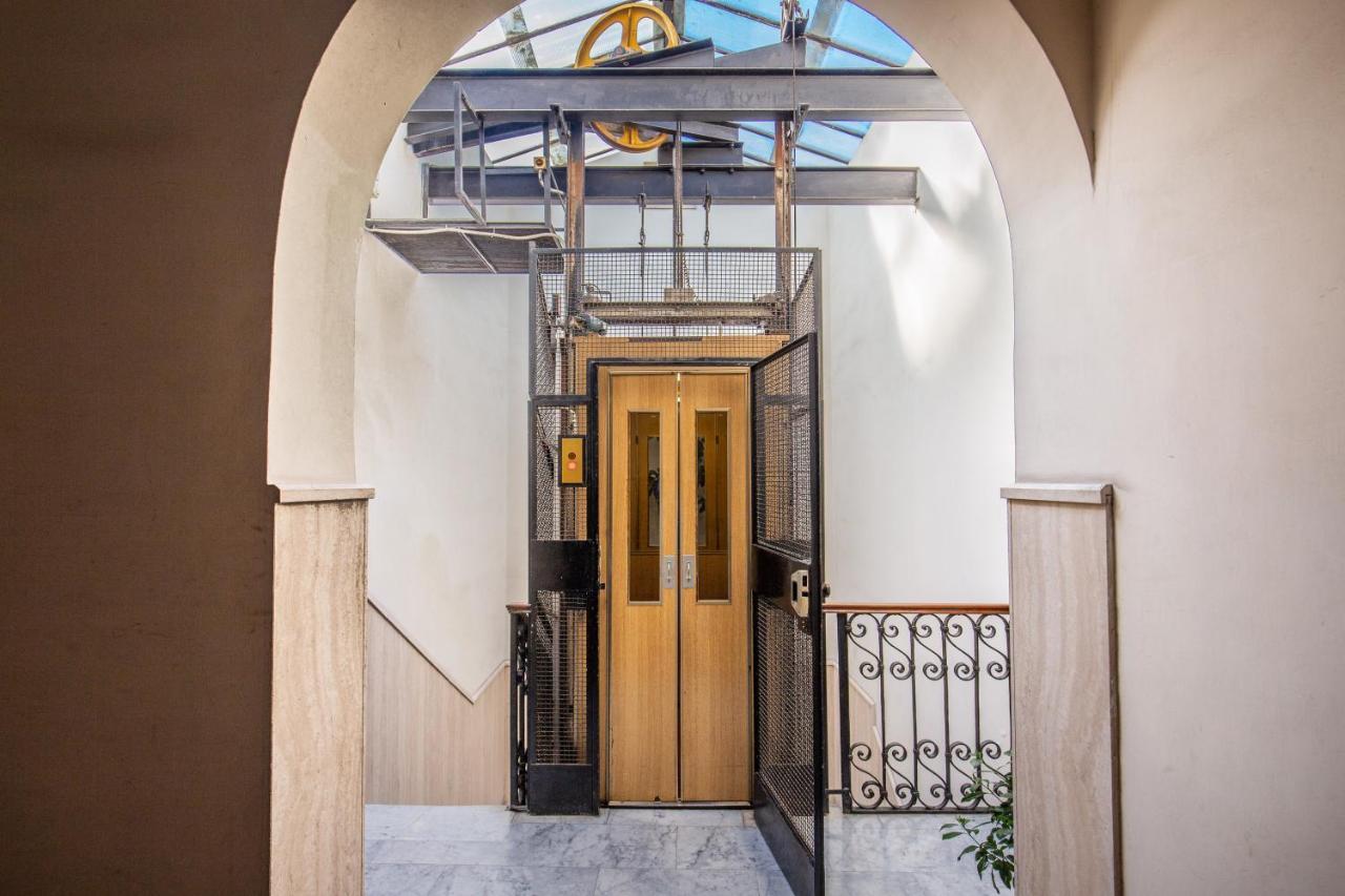 Trastevere - Stylish Good Vibes Apartment Rome Bagian luar foto